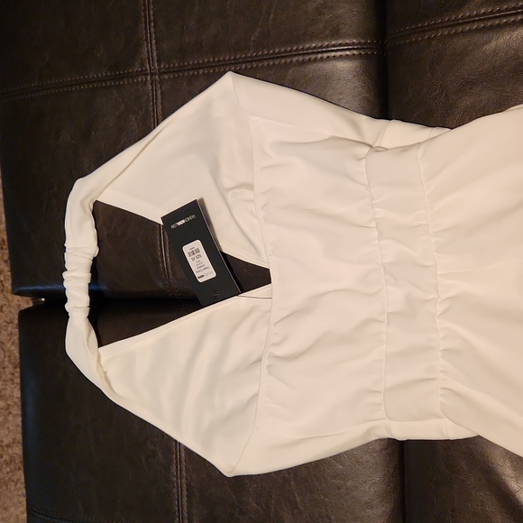 White jumpsuit! - Picture 5 of 11